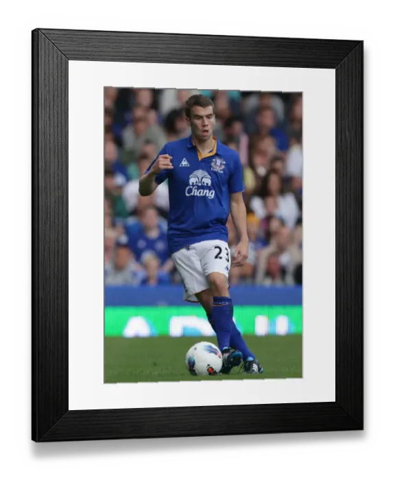 Framed Print : Seamus Coleman in Action: Everton vs Villarreal Pre-Season Friendly (August 2011)