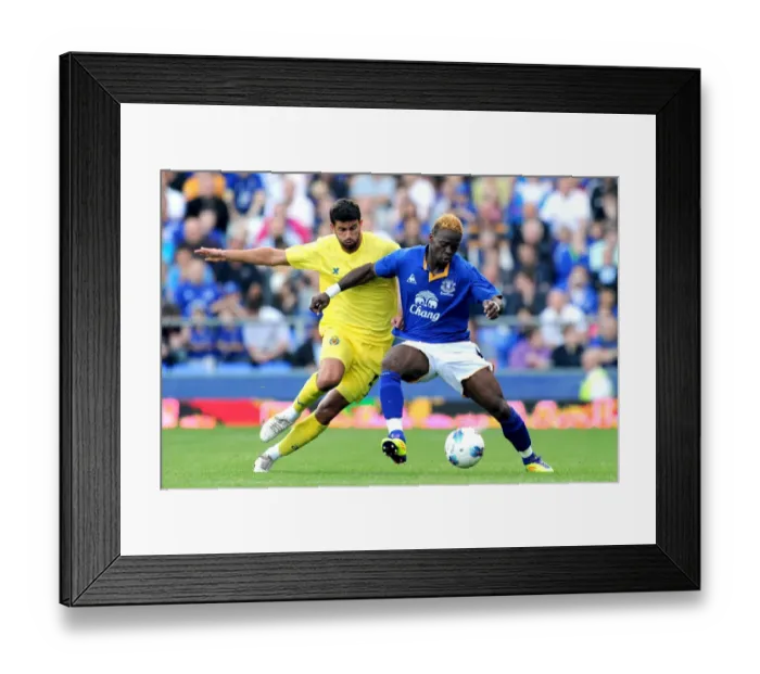 Framed Print : Saha vs Musacchio: A Clash at Goodison Park - Everton vs Villarreal (August 2011)