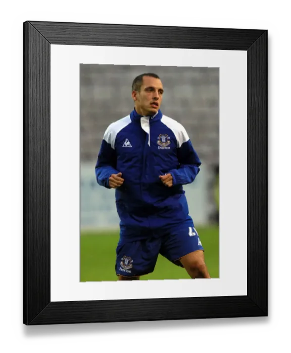 Framed Print : Leon Osman in Action: Everton vs Bohemians Friendly at Dalymount Park (2011) Framed Print : Leon Osman in Action: Everton vs Bohemians Friendly at Dalymount Park (2011)