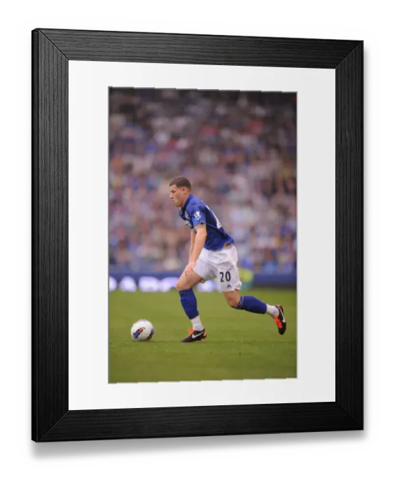 Framed Print : Everton's Ross Barkley in Action: Premier League Clash at Goodison Park (Everton vs. Queens Park Rangers, 2011) Framed Print : Everton's Ross Barkley in Action: Premier League Clash at Goodison Park (Everton vs. Queens Park Rangers, 2011)