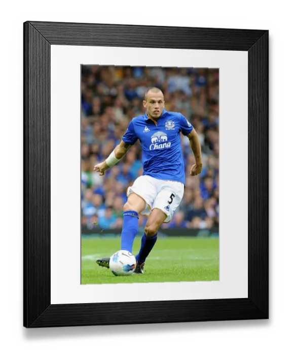 Framed Print : Barclays Premier League - Everton v Queens Park Rangers - Goodison Park Framed Print : Barclays Premier League - Everton v Queens Park Rangers - Goodison Park