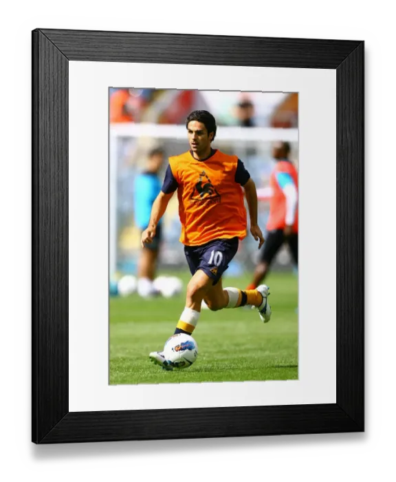 Framed Print : Mikel Arteta Leads Everton at Ewood Park: Blackburn Rovers vs. Everton, Barclays Premier League 2011 Framed Print : Mikel Arteta Leads Everton at Ewood Park: Blackburn Rovers vs. Everton, Barclays Premier League 2011