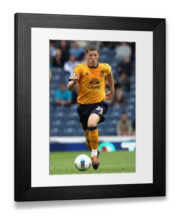 Framed Print : Barclays Premier League - Blackburn Rovers v Everton - Ewood Park