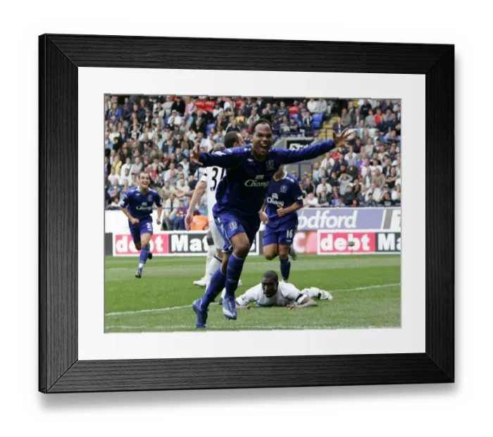 Framed Print : Football - Bolton Wanderers v Everton - FA Barclays Premier League - The Reebok Stadium - 07 / 08 - 1 / 9 / 07 Joleon Lescott - Everton celebrates his goal for 1-2 Mandatory Credit: Action Images / Framed Print : Football - Bolton Wanderers v Everton - FA Barclays Premier League - The Reebok Stadium - 07 / 08 - 1 / 9 / 07 Joleon Lescott - Everton celebrates his goal for 1-2 Mandatory Credit: Action Images /