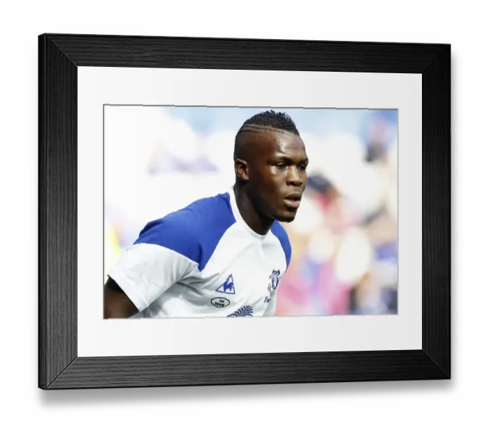 Framed Print : Royston Drente Training at Goodison Park Before Everton vs Aston Villa (September 10, 2011) Framed Print : Royston Drente Training at Goodison Park Before Everton vs Aston Villa (September 10, 2011)
