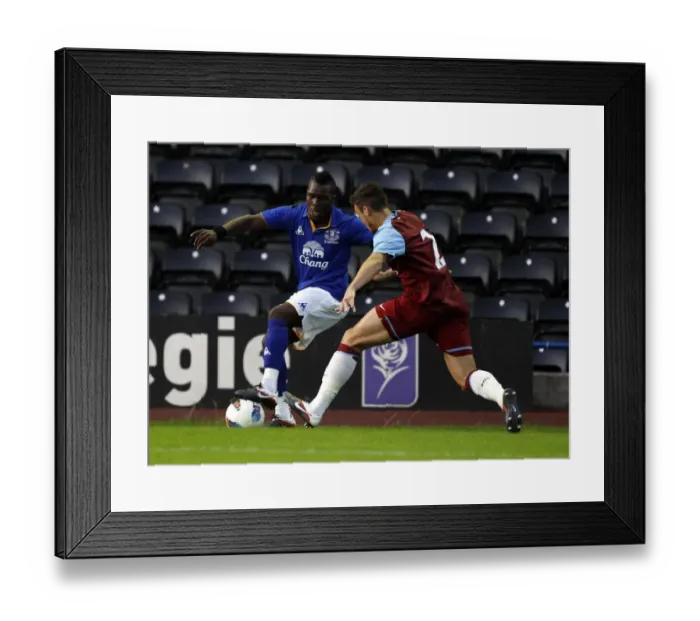 Framed Print : Everton's Royston Drenthe in Action: Everton vs. Aston Villa, Barclays Premier Reserve League, Halton Stadium (September 13, 2011) Framed Print : Everton's Royston Drenthe in Action: Everton vs. Aston Villa, Barclays Premier Reserve League, Halton Stadium (September 13, 2011)