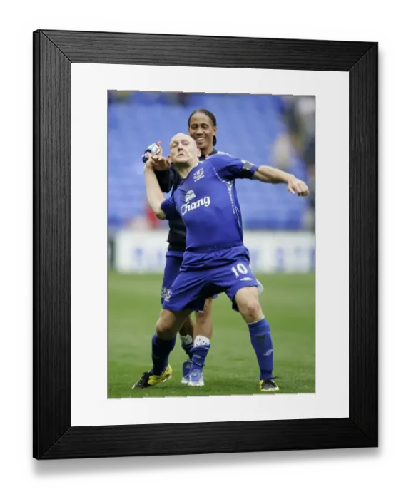 Framed Print : Football - Bolton Wanderers v Everton - FA Barclays Premier League - The Reebok Stadium - 07 / 08 - 1 / 9 / 07 Thomas Gravesen - Everton celebrates with Steven Pienaar Mandatory Credit: Action Images / Framed Print : Football - Bolton Wanderers v Everton - FA Barclays Premier League - The Reebok Stadium - 07 / 08 - 1 / 9 / 07 Thomas Gravesen - Everton celebrates with Steven Pienaar Mandatory Credit: Action Images /
