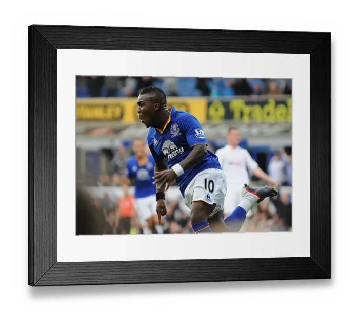 Framed Print : Everton's Royston Drenthe: Triumphant Third Goal Celebration vs. Wigan Athletic (September 17, 2011) Framed Print : Everton's Royston Drenthe: Triumphant Third Goal Celebration vs. Wigan Athletic (September 17, 2011)