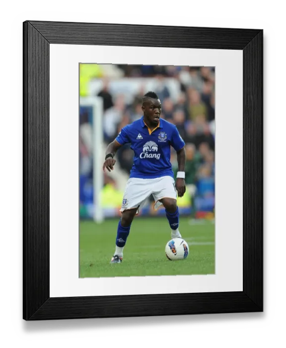 Framed Print : Royston Drenthe in Action for Everton vs Wigan Athletic (17 September 2011) Framed Print : Royston Drenthe in Action for Everton vs Wigan Athletic (17 September 2011)