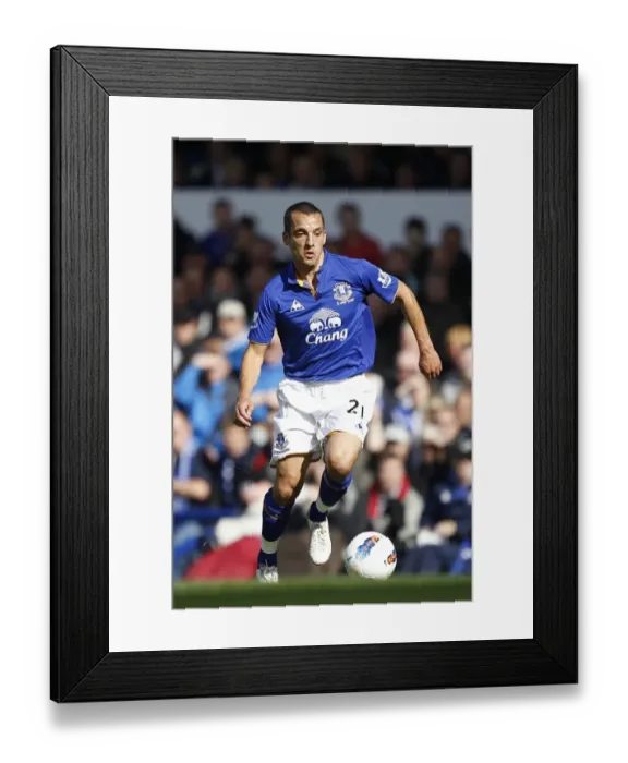 Framed Print : Osman Leads Everton at Goodison Park: Everton v Wigan Athletic, Barclays Premier League (17 September 2011) Framed Print : Osman Leads Everton at Goodison Park: Everton v Wigan Athletic, Barclays Premier League (17 September 2011)