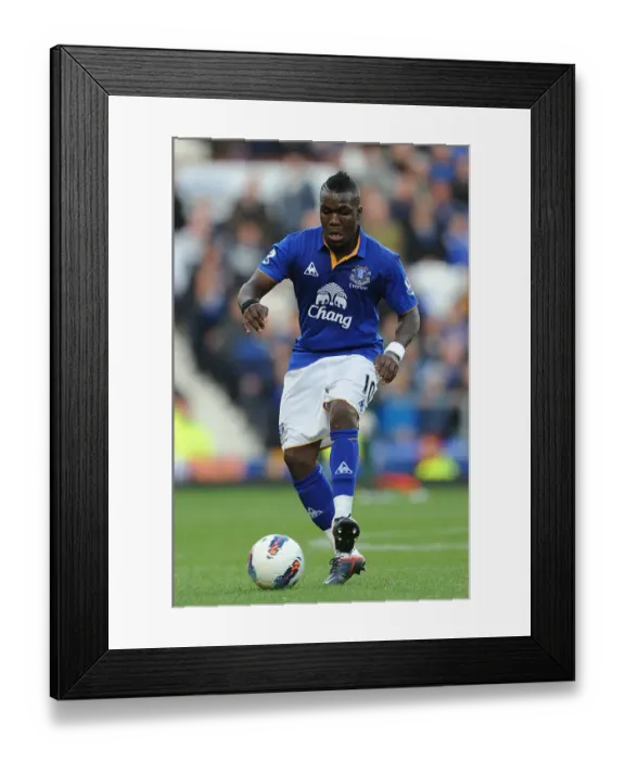 Framed Print : Everton vs Wigan Athletic: Royston Drenthe in Action (September 17, 2011)