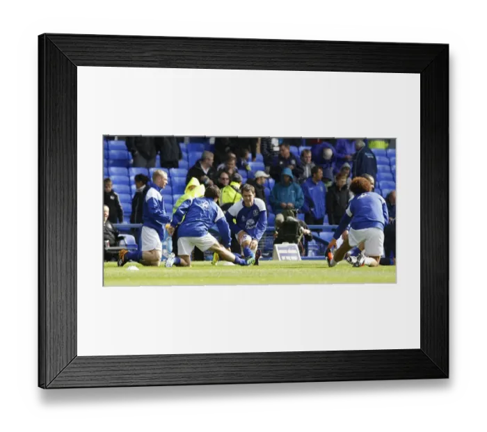 Framed Print : Everton Players Gear Up for Kick-off: Everton vs Wigan Athletic, Barclays Premier League (September 17, 2011) Framed Print : Everton Players Gear Up for Kick-off: Everton vs Wigan Athletic, Barclays Premier League (September 17, 2011)