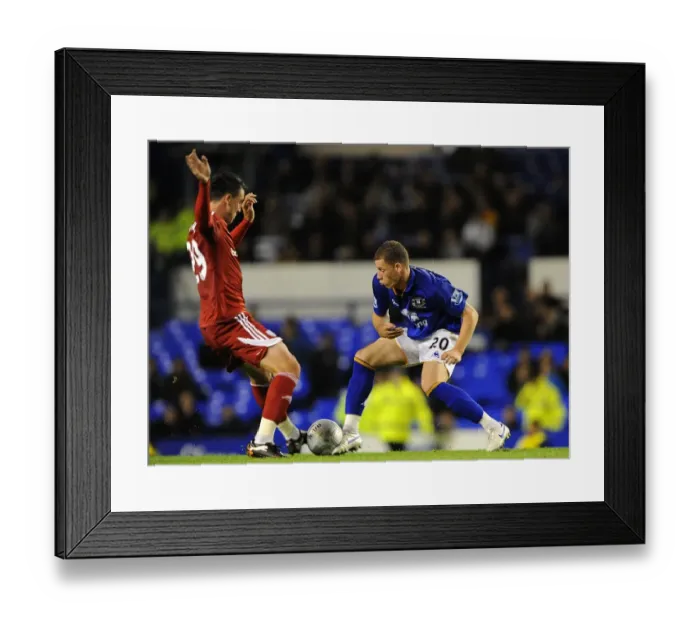 Framed Print : Battling for Control: Ross Barkley vs. George Thorne - Everton vs. West Bromwich Albion in the Carling Cup Third Round Framed Print : Battling for Control: Ross Barkley vs. George Thorne - Everton vs. West Bromwich Albion in the Carling Cup Third Round