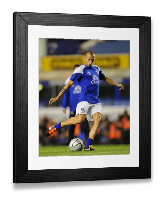 Framed Print : Johnny Heitinga in Action: Everton vs. West Bromwich Albion, Carling Cup Round 3, Goodison Park (September 21, 2011)