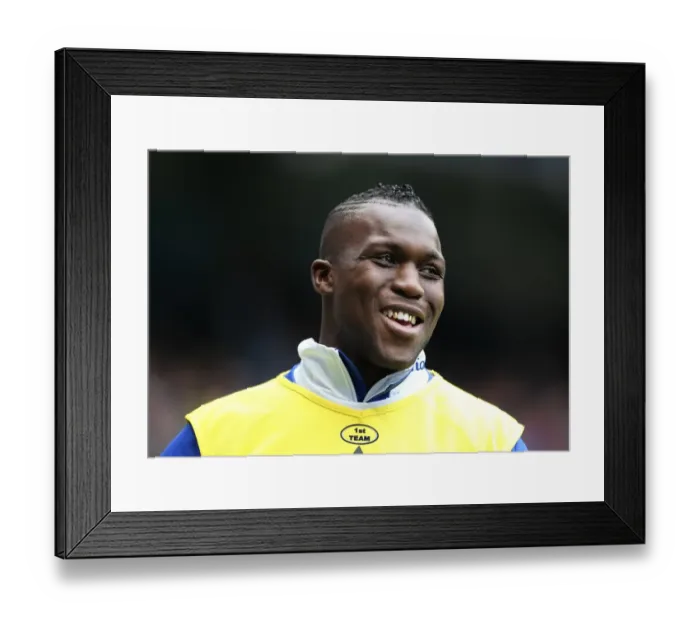 Framed Print : Royston Drenthe at Etihad Stadium: Everton's Star Midfielder Faces Manchester City in Barclays Premier League (September 24, 2011) Framed Print : Royston Drenthe at Etihad Stadium: Everton's Star Midfielder Faces Manchester City in Barclays Premier League (September 24, 2011)
