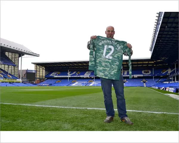 Welcome Marcus Hahnemann: Everton's New Goalkeeping Reinforcement
