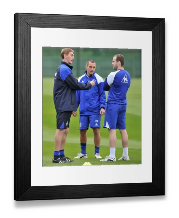 Framed Print : Everton FC: McFadden and Osman in Action at Finch Farm Training Ground Framed Print : Everton FC: McFadden and Osman in Action at Finch Farm Training Ground