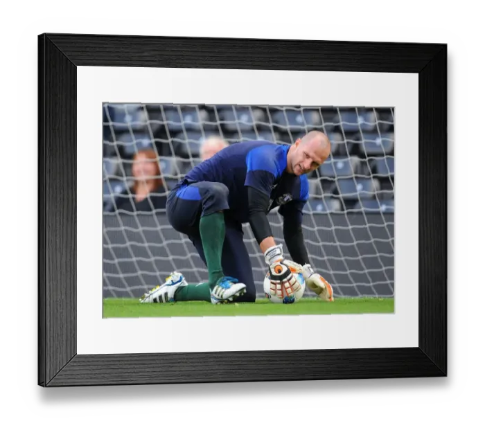 Framed Print : Everton's Triumph at Craven Cottage: Barclays Premier League Battle Against Fulham (October 2011) Framed Print : Everton's Triumph at Craven Cottage: Barclays Premier League Battle Against Fulham (October 2011)