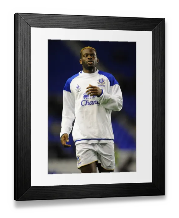 Framed Print : Louis Saha's Stunner: Everton's Shocking Upset Against Chelsea in Carling Cup Round 4 (26 October 2011) Framed Print : Louis Saha's Stunner: Everton's Shocking Upset Against Chelsea in Carling Cup Round 4 (26 October 2011)