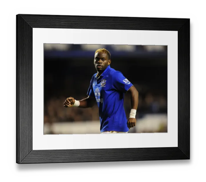 Framed Print : Louis Saha's Stunner: Everton's Shocking Carling Cup Upset Against Chelsea (2011) Framed Print : Louis Saha's Stunner: Everton's Shocking Carling Cup Upset Against Chelsea (2011)
