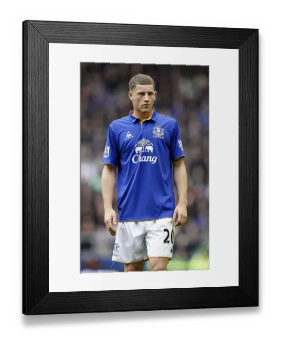 Framed Print : Everton vs. Manchester United Showdown: Ross Barkley Shines at Goodison Park (29 October 2011)