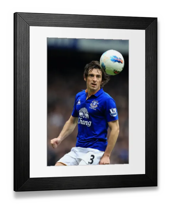 Framed Print : Leighton Baines in Action: Everton vs Manchester United at Goodison Park, Barclays Premier League (29 October 2011) Framed Print : Leighton Baines in Action: Everton vs Manchester United at Goodison Park, Barclays Premier League (29 October 2011)