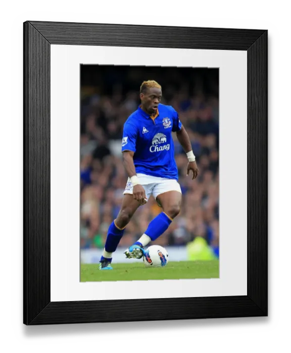 Framed Print : Dramatic: Louis Saha Scores Last-Minute Winner for Everton against Manchester United (BPL 2011)