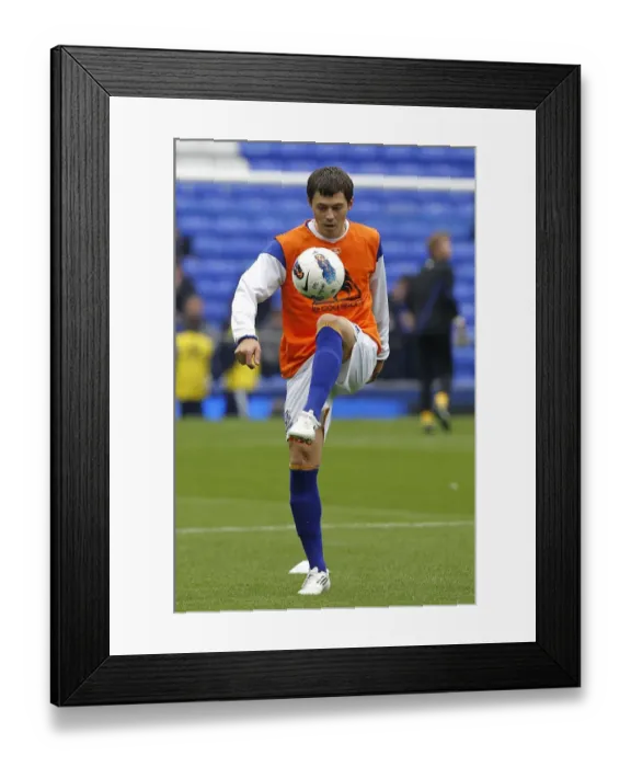 Framed Print : Diniyar Bilyaletdinov Warming Up: Everton FC vs Manchester United at Goodison Park (BPL 2011) Framed Print : Diniyar Bilyaletdinov Warming Up: Everton FC vs Manchester United at Goodison Park (BPL 2011)