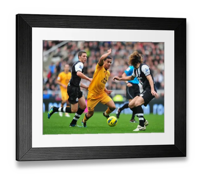 Framed Print : Tim Cahill's Thrilling Run: Everton vs. Newcastle United, Premier League (November 2011) Framed Print : Tim Cahill's Thrilling Run: Everton vs. Newcastle United, Premier League (November 2011)
