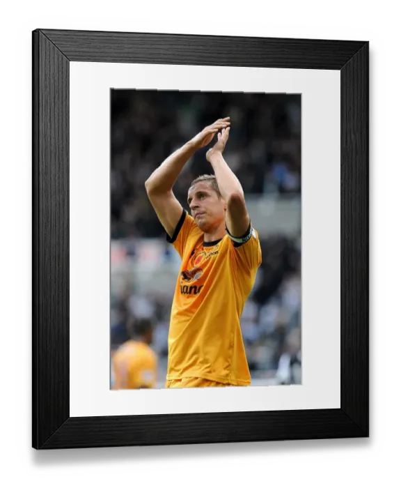 Framed Print : Everton's Phil Jagielka Celebrates Newcastle Victory with Ecstatic Fans
