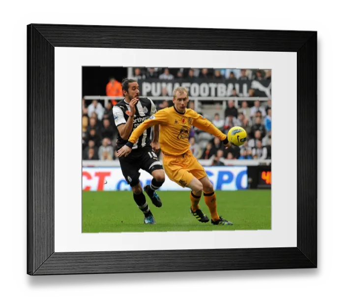 Framed Print : Battle for the Ball: Jonas Gutierrez vs. Tony Hibbert - Newcastle United vs. Everton (Premier League, 05 November 2011) Framed Print : Battle for the Ball: Jonas Gutierrez vs. Tony Hibbert - Newcastle United vs. Everton (Premier League, 05 November 2011)