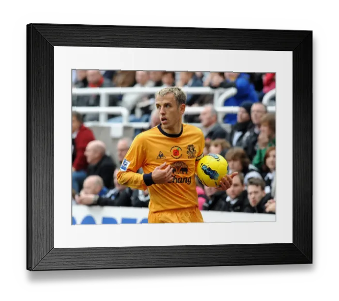 Framed Print : Phil Neville vs Newcastle United at St. James Park: Everton vs Newcastle, Barclays Premier League (5 November 2011)