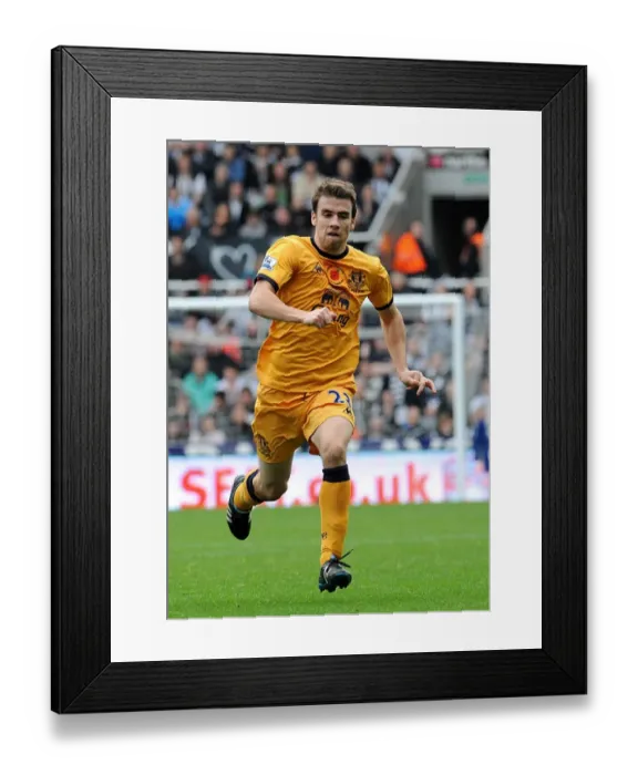 Framed Print : Seamus Coleman's Thrilling Moments: Everton vs. Newcastle United, Premier League (Nov. 2011) Framed Print : Seamus Coleman's Thrilling Moments: Everton vs. Newcastle United, Premier League (Nov. 2011)