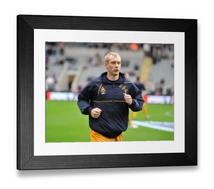 Framed Print : Tony Hibbert vs. Newcastle United: A Fierce Face-Off at St. James Park - Everton in Barclays Premier League (November 5, 2011) Framed Print : Tony Hibbert vs. Newcastle United: A Fierce Face-Off at St. James Park - Everton in Barclays Premier League (November 5, 2011)