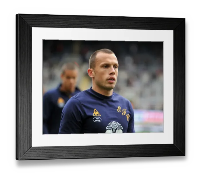 Framed Print : Everton vs. Newcastle United: Johnny Heitinga in Action (5 November 2011)