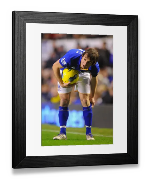 Framed Print : Leighton Baines in Action: Everton vs Stoke City, Barclays Premier League (4 December 2011) Framed Print : Leighton Baines in Action: Everton vs Stoke City, Barclays Premier League (4 December 2011)
