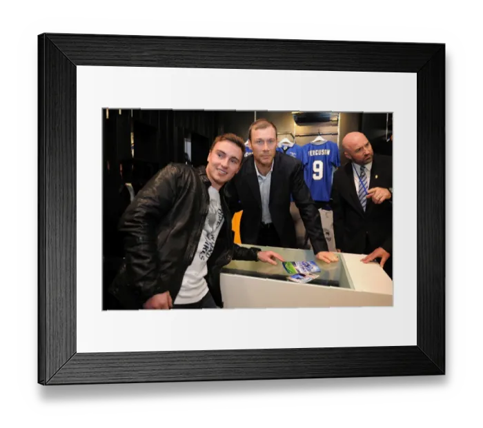 Framed Print : Duncan Ferguson DVD Signing at Everton Two Store: Everton's Premier League XI Framed Print : Duncan Ferguson DVD Signing at Everton Two Store: Everton's Premier League XI
