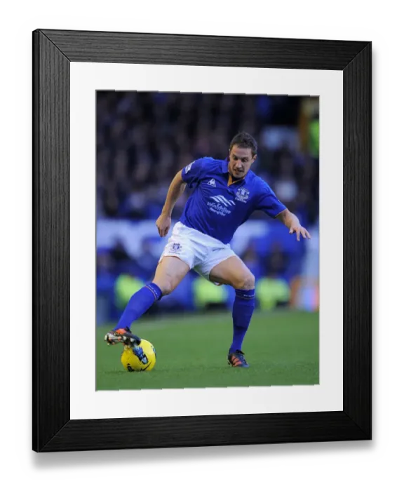 Framed Print : Phil Jagielka in Action: Everton vs Norwich City, Barclays Premier League (17 December 2011) Framed Print : Phil Jagielka in Action: Everton vs Norwich City, Barclays Premier League (17 December 2011)