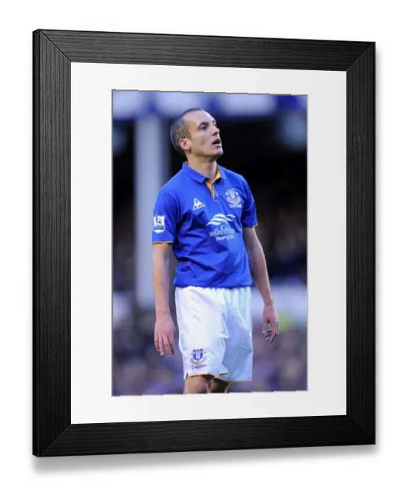 Framed Print : Decisive Moment: Leon Osman's Game-Winning Goal for Everton against Norwich City (17 December 2011) Framed Print : Decisive Moment: Leon Osman's Game-Winning Goal for Everton against Norwich City (17 December 2011)