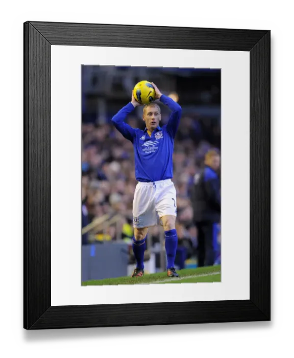 Framed Print : Tony Hibbert at Goodison Park: Everton vs Norwich City, Barclays Premier League (17 December 2011)
