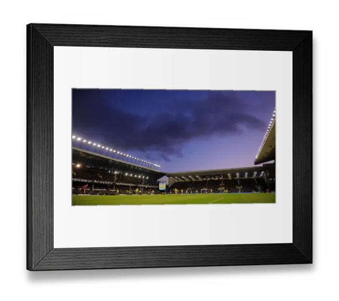 Framed Print : Intense Barclays Premier League Clash: Everton vs Norwich City (17 December 2011) - Goodison Park
