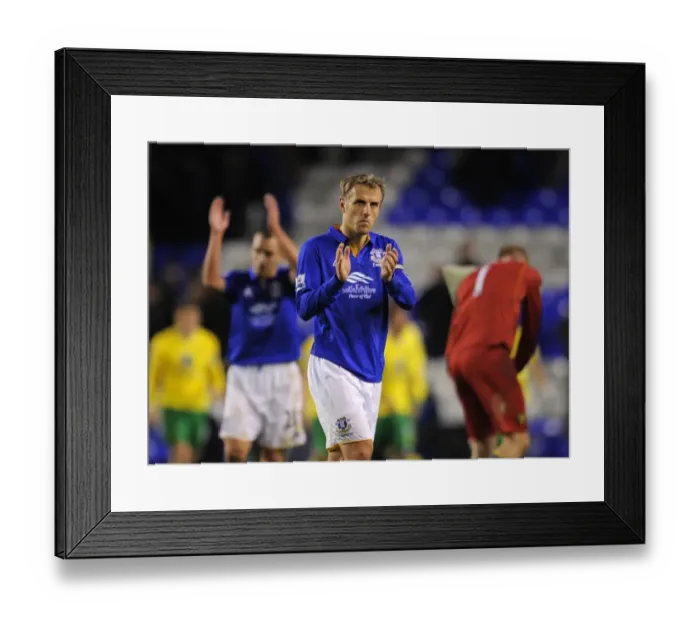 Framed Print : Phil Neville at Goodison Park: Everton vs Norwich City, Barclays Premier League (17 December 2011) Framed Print : Phil Neville at Goodison Park: Everton vs Norwich City, Barclays Premier League (17 December 2011)