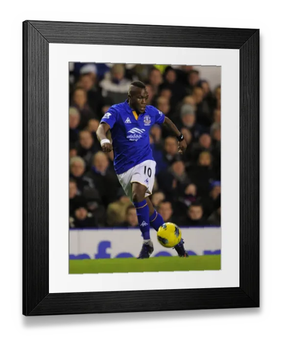 Framed Print : Royston Drenthe in Action: Everton vs Norwich City (17 December 2011) Framed Print : Royston Drenthe in Action: Everton vs Norwich City (17 December 2011)