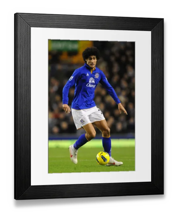 Framed Print : Marouane Fellaini: Thrilling Moments at Everton vs Swansea City (Premier League, 21 December 2011)