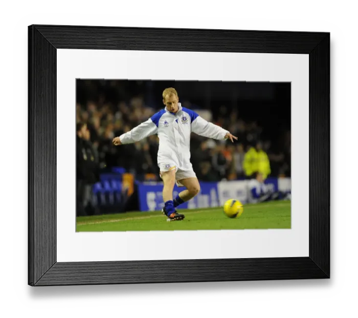 Framed Print : Tony Hibbert at Goodison Park: Everton vs Swansea City - Barclays Premier League (21 December 2011)