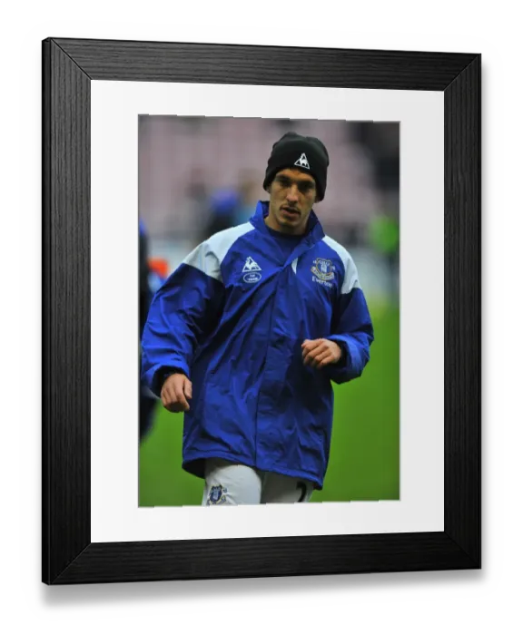Framed Print : Everton's Leon Osman in Action: Everton vs. Sunderland, Barclays Premier League (2011) Framed Print : Everton's Leon Osman in Action: Everton vs. Sunderland, Barclays Premier League (2011)