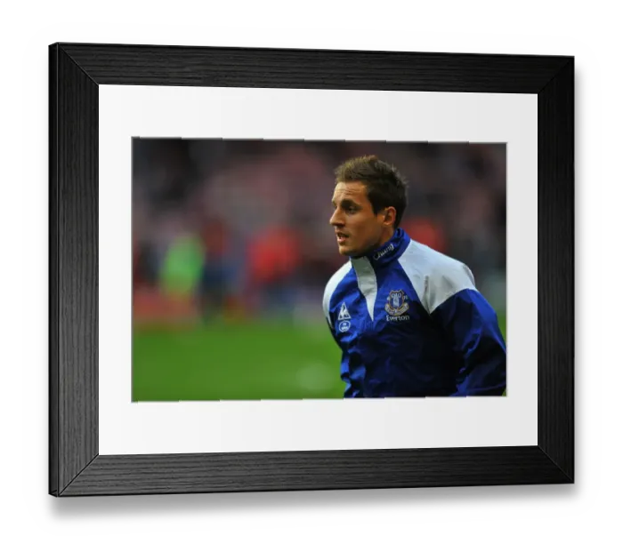 Framed Print : Phil Jagielka in Action: Everton vs Sunderland, Barclays Premier League (26 December 2011) Framed Print : Phil Jagielka in Action: Everton vs Sunderland, Barclays Premier League (26 December 2011)