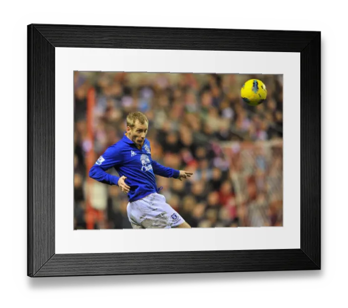 Framed Print : Everton's Tony Hibbert in Action: Everton vs. Sunderland, Barclays Premier League, Stadium of Light (2011) Framed Print : Everton's Tony Hibbert in Action: Everton vs. Sunderland, Barclays Premier League, Stadium of Light (2011)