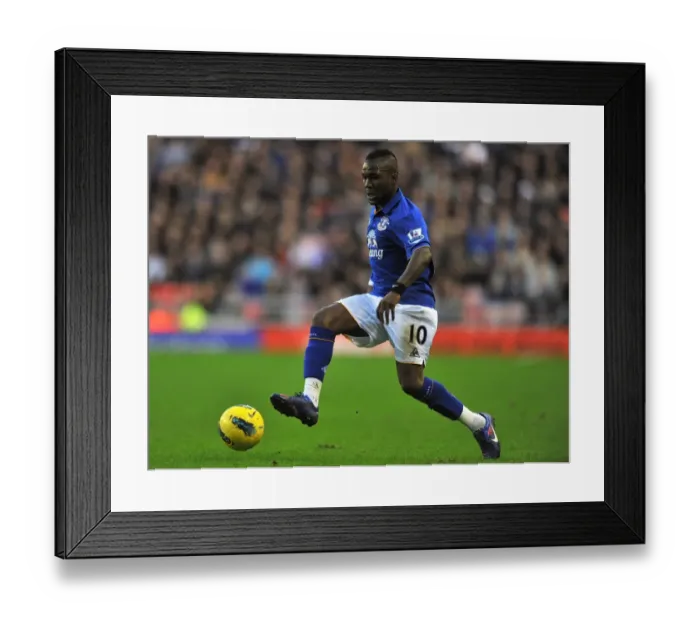 Framed Print : Royston Drenthe in Action: Everton vs. Sunderland, Premier League (December 26, 2011) Framed Print : Royston Drenthe in Action: Everton vs. Sunderland, Premier League (December 26, 2011)