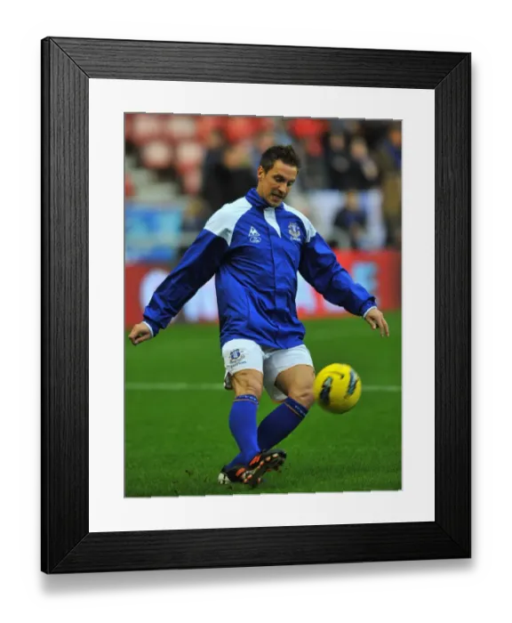 Framed Print : Everton's Jagielka in Action: Everton vs Sunderland, Barclays Premier League (26 December 2011) Framed Print : Everton's Jagielka in Action: Everton vs Sunderland, Barclays Premier League (26 December 2011)